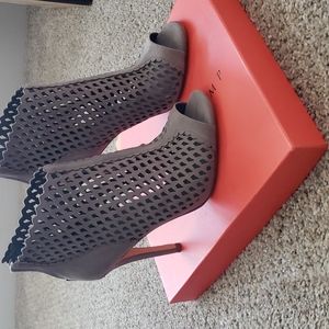 Ivanka Trump gray suede heels